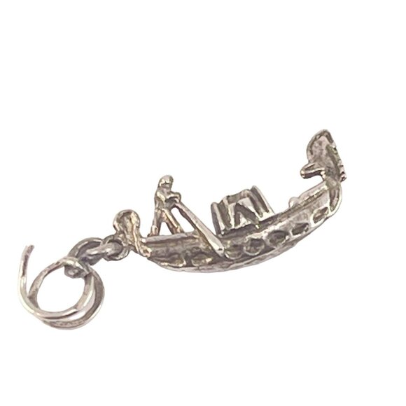 Vintage Sterling Silver Gondola Boat Venice Italy Bracelet Charm Travel Charm - Picture 2 of 6